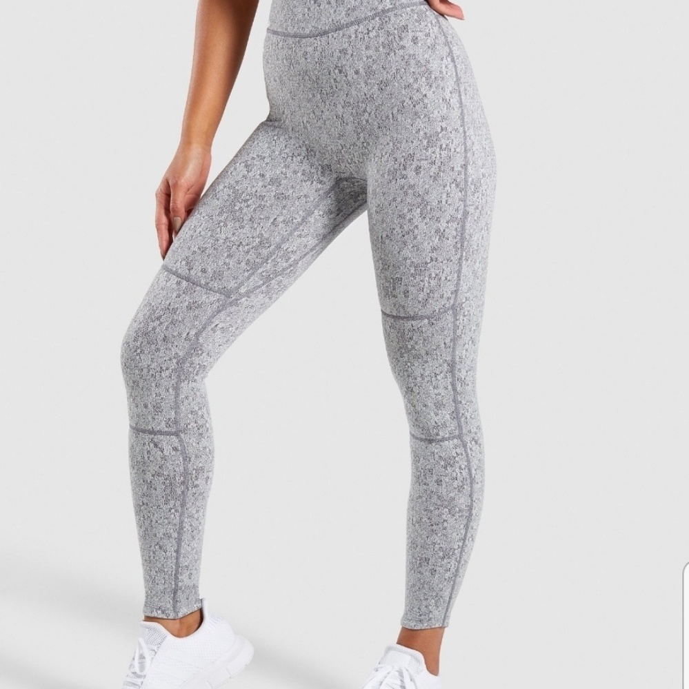 New still in packaging Gymshark Fleur leggings